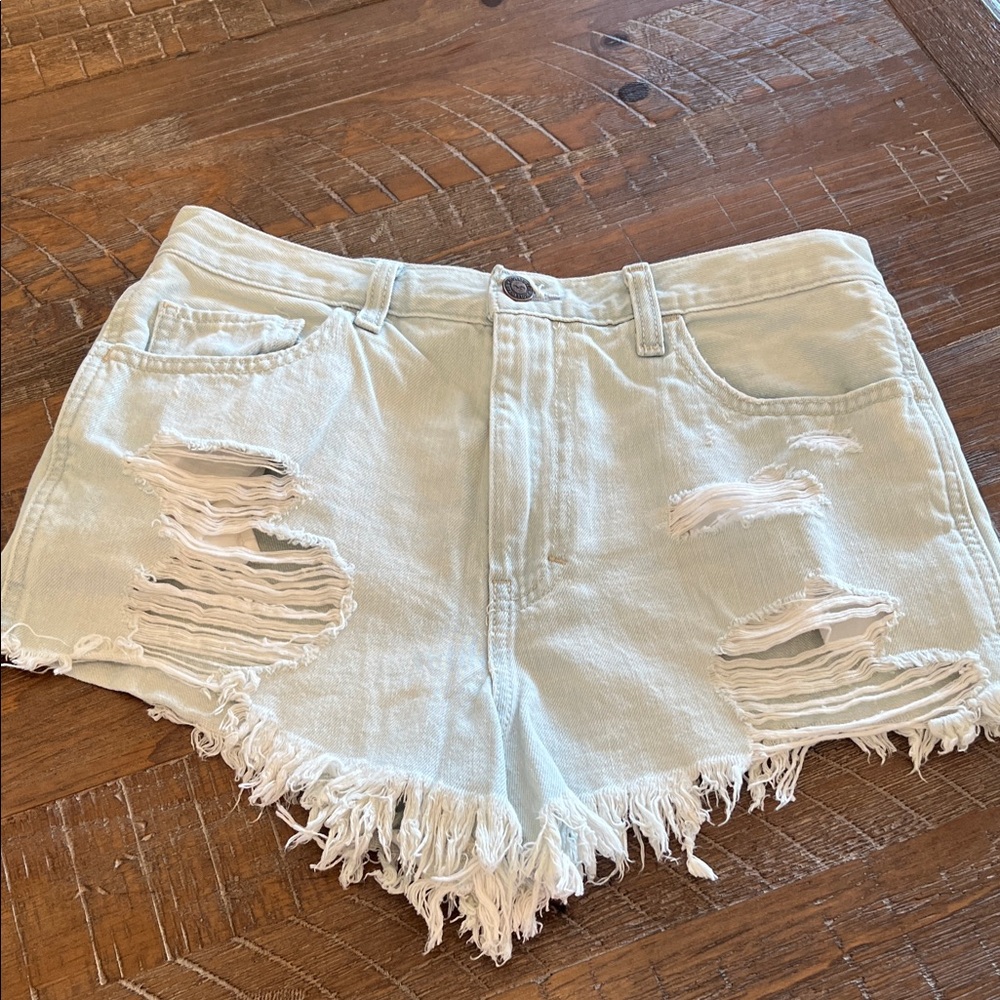 Hollister Light Cream Distressed Denim Shorts Size 5